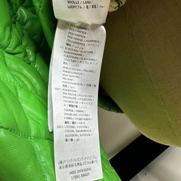 NWT Gucci QUILTED JACKET GREEN lamb skin from Gucci button closing pockets 40 S - Picture 12 of 16